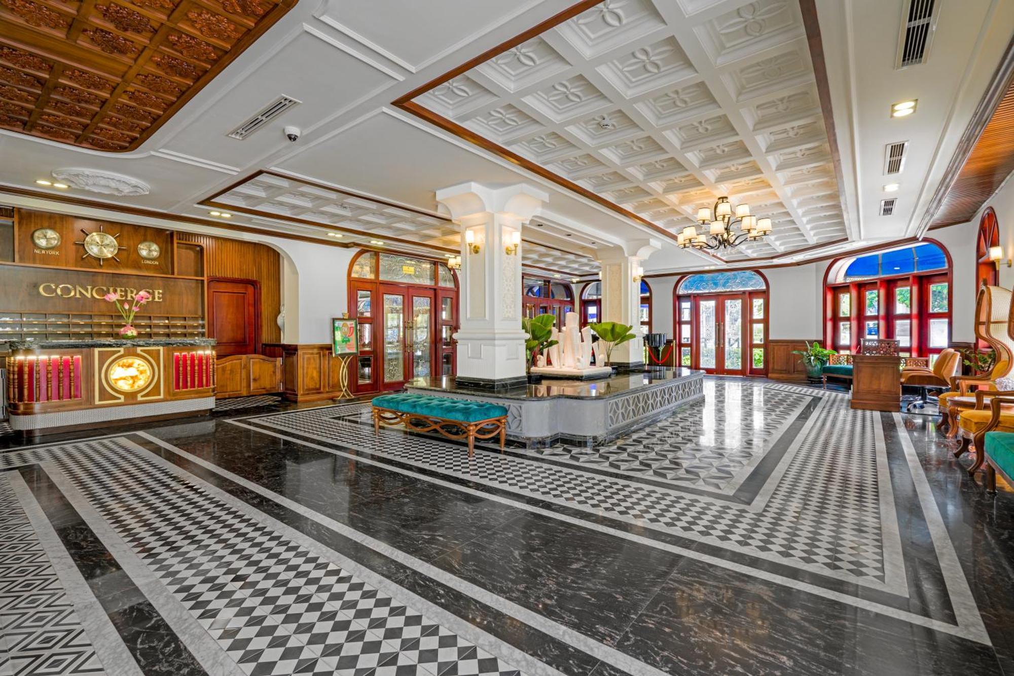 Grand Fleuve Boutique Ha Long